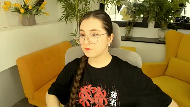 Snapshot of VirtuallVoyant chatting on 7, 11, 2025 VirtuallVoyant online show from 7, 11, 2025