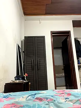 Snapshot of Huitaca_ chatting on 14, 11, 2025 Huitaca online show from 14, 11, 2025