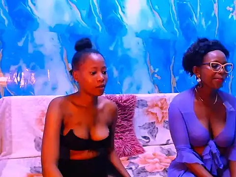 Snapshot of ebonypretty4u69 chatting on 11, 10, 2025 ebonypretty4u69 online show from 11, 10, 2025