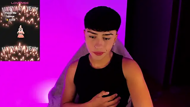 Snapshot of Matheewx_m chatting on 1, 10, 2025 Matheewx m online show from 1, 10, 2025