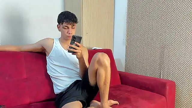 Snapshot of willy_sexxx18 chatting on 6, 5, 2026 willy sexxx18 online show from 6, 5, 2026