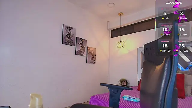 Snapshot of Rossi_ss1 chatting on 22, 11, 2025 Rossi ss1 online show from 22, 11, 2025