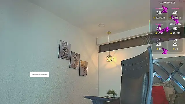 Snapshot of Rossi_ss1 chatting on 29, 11, 2025 Rossi ss1 online show from 29, 11, 2025