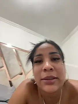 MarianaaSantos online show from 15, 5, 2026