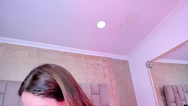 cloesummerr  online show from 26, 9, 2025