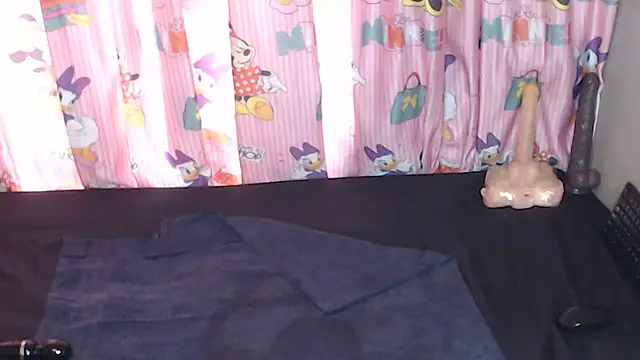 TrishahXo online show from 27, 3, 2026