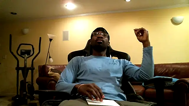 Snapshot of james421__ chatting on 4, 4, 2026 james421 online show from 4, 4, 2026
