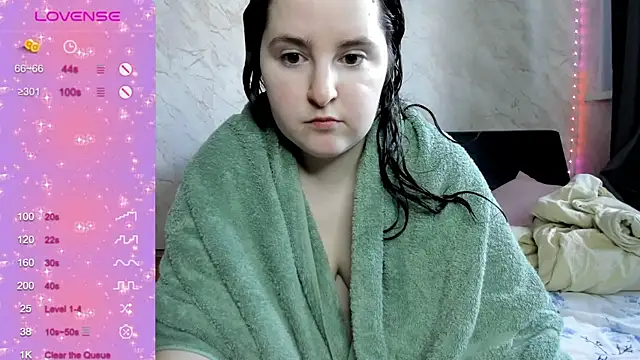 Snapshot of alice_allens chatting on 12, 10, 2025 alice allens online show from 12, 10, 2025