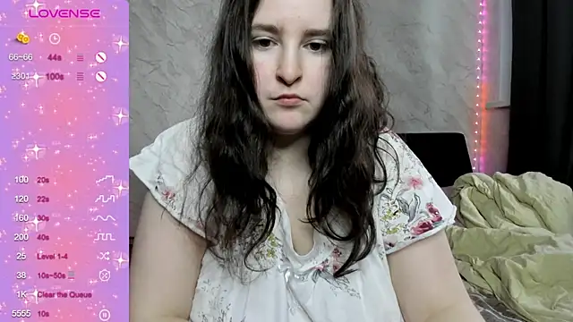 Snapshot of alice_allens chatting on 24, 10, 2025 alice allens online show from 24, 10, 2025