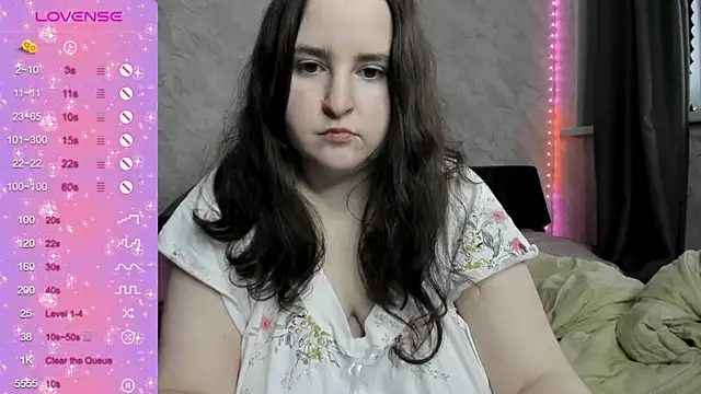 Snapshot of alice_allens chatting on 24, 11, 2025 alice allens online show from 24, 11, 2025