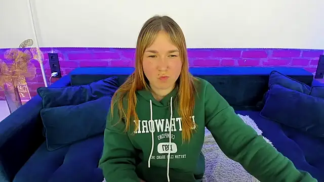 Snapshot of Sofii_darling chatting on 19, 11, 2025 Sofii darling online show from 19, 11, 2025