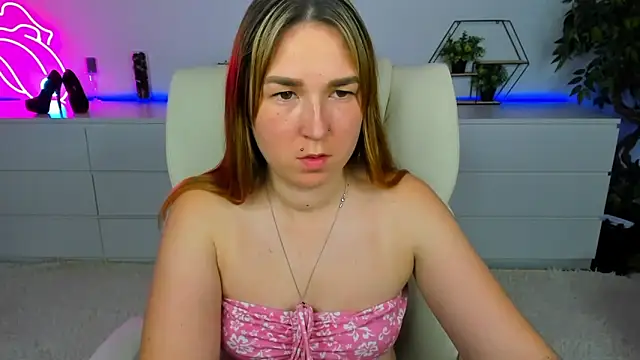 Snapshot of Sofii_darling chatting on 25, 11, 2025 Sofii darling online show from 25, 11, 2025