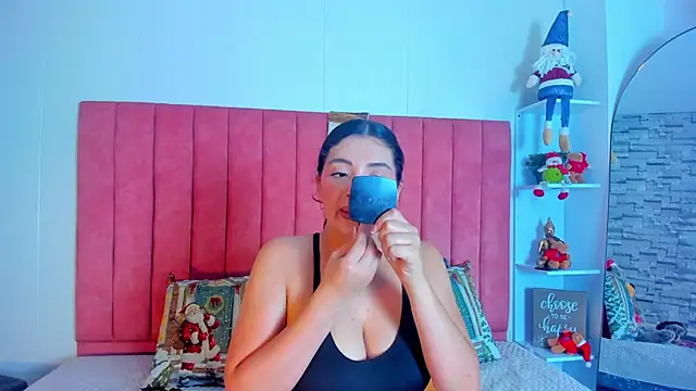 ashley Olsen online show from 28, 11, 2025