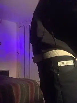 Snapshot of malek_xarx_ chatting on 8, 3, 2026 malek xarx online show from 8, 3, 2026