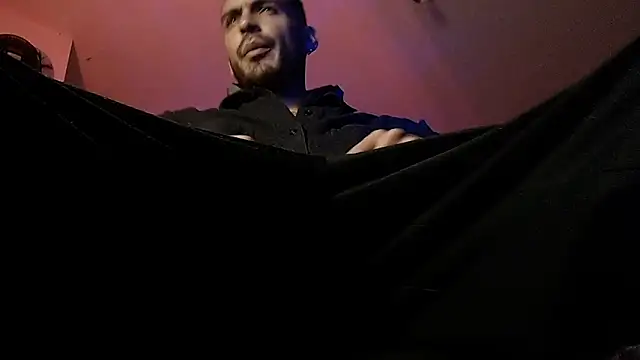 Snapshot of malek_xarx_ chatting on 31, 3, 2026 malek xarx online show from 31, 3, 2026