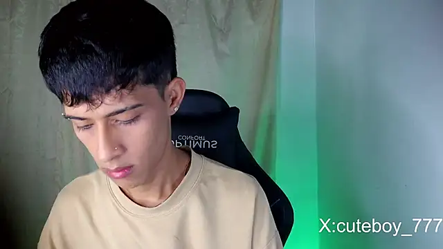 Snapshot of Danny_cute_05 chatting on 11, 3, 2026 Danny cute 05 online show from 11, 3, 2026