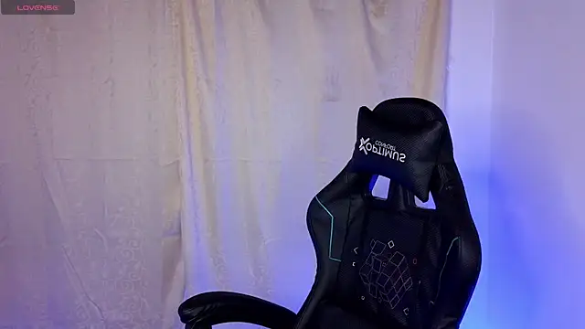 Snapshot of Danny_cute_05 chatting on 18, 4, 2026 Danny cute 05 online show from 18, 4, 2026