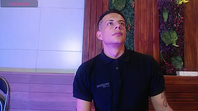 Snapshot of Dustin_Sonne chatting on 25, 10, 2025 Dustin Sonne online show from 25, 10, 2025