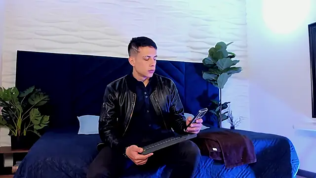 Snapshot of Dustin_Sonne chatting on 30, 10, 2025 Dustin Sonne online show from 30, 10, 2025