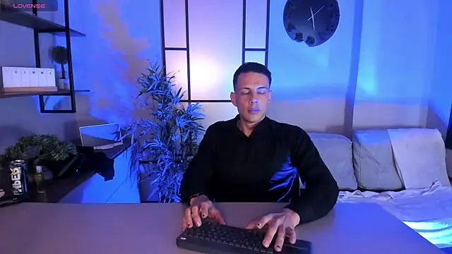 Snapshot of Dustin_Sonne chatting on 29, 11, 2025 Dustin Sonne online show from 29, 11, 2025