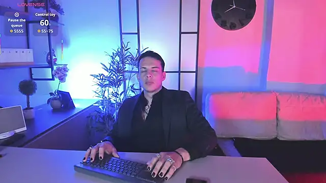 Snapshot of Dustin_Sonne chatting on 15, 12, 2025 Dustin Sonne online show from 15, 12, 2025