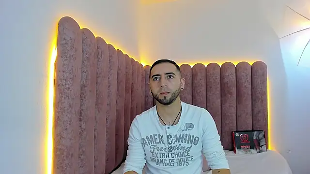 Snapshot of Lushian_ chatting on 12, 2, 2026 Lushian online show from 12, 2, 2026