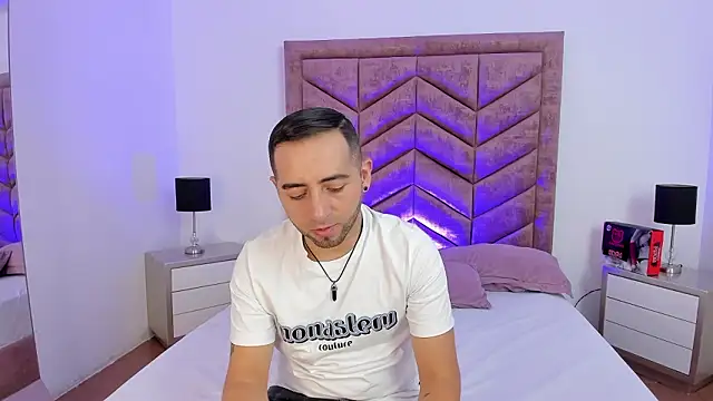 Snapshot of Lushian_ chatting on 28, 3, 2026 Lushian online show from 28, 3, 2026