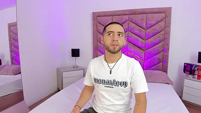 Snapshot of Lushian_ chatting on 31, 3, 2026 Lushian online show from 31, 3, 2026