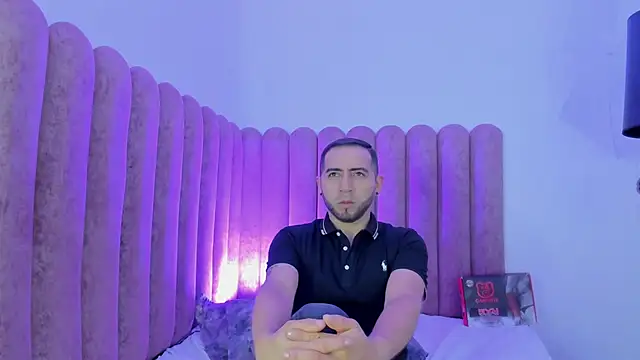 Snapshot of Lushian_ chatting on 1, 4, 2026 Lushian online show from 1, 4, 2026