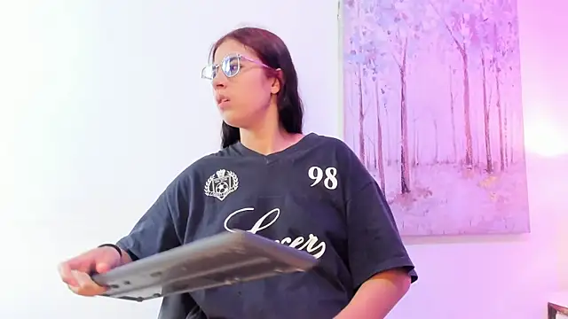 DanniaKross online show from 3, 12, 2025