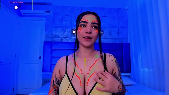 Snapshot of KamilaBetancourt chatting on 12, 5, 2026 KamilaBetancourt online show from 12, 5, 2026