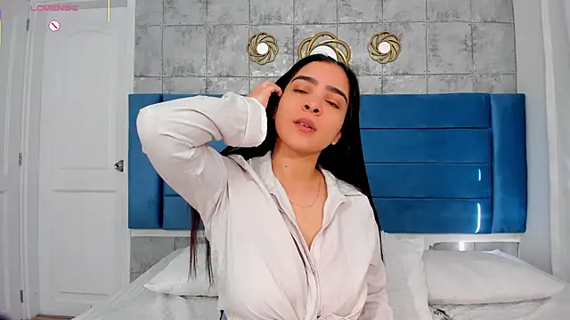Snapshot of KamilaBetancourt chatting on 15, 5, 2026 KamilaBetancourt online show from 15, 5, 2026
