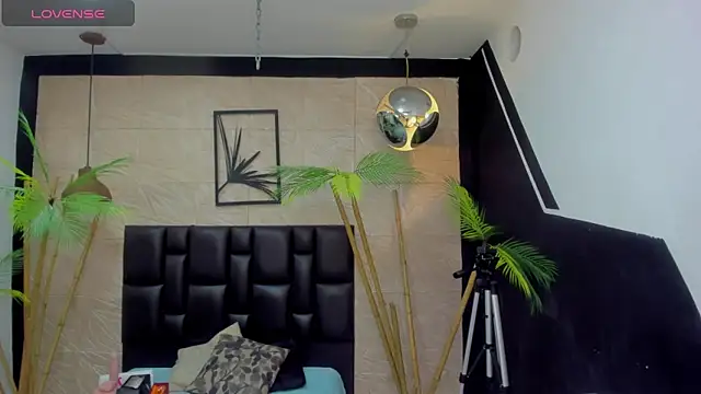 Snapshot of alana_bonny chatting on 10, 4, 2026 alana bonny online show from 10, 4, 2026