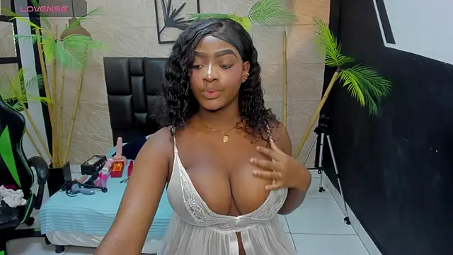 Snapshot of alana_bonny chatting on 15, 4, 2026 alana bonny online show from 15, 4, 2026