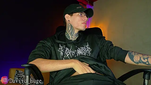 Snapshot of david_huge chatting on 12, 6, 2026 david huge online show from 12, 6, 2026
