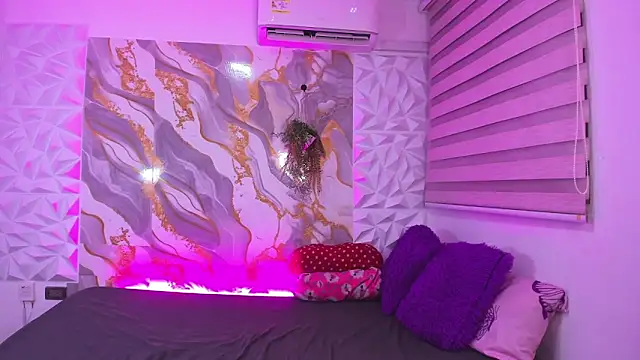 stuart fetish online show from 4, 12, 2025