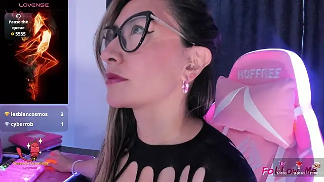 Snapshot of TilaTequila_15 chatting on 22, 9, 2025 TilaTequila 15 online show from 22, 9, 2025