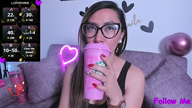 Snapshot of TilaTequila_15 chatting on 15, 11, 2025 TilaTequila 15 online show from 15, 11, 2025