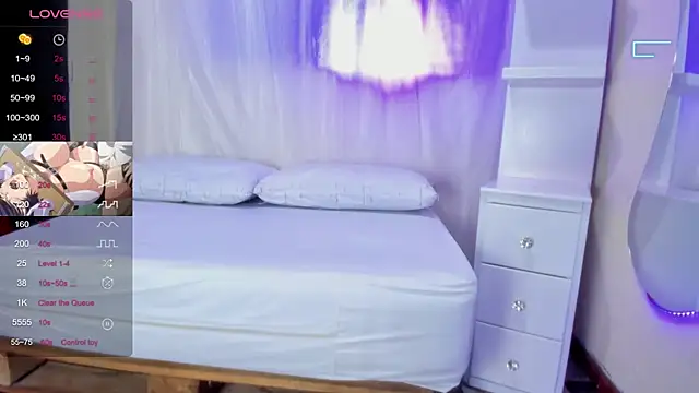 Snapshot of ivonne_diaz1 chatting on 12, 9, 2025 ivonne diaz1 online show from 12, 9, 2025