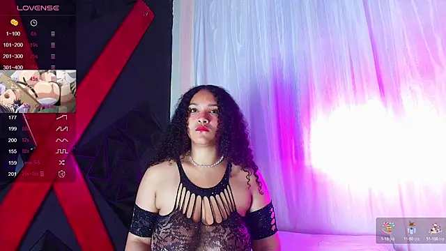 Snapshot of ivonne_diaz1 chatting on 7, 10, 2025 ivonne diaz1 online show from 7, 10, 2025