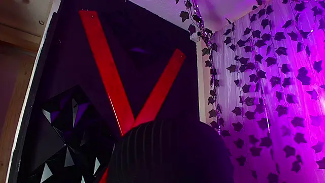 Snapshot of ivonne_diaz1 chatting on 3, 11, 2025 ivonne diaz1 online show from 3, 11, 2025