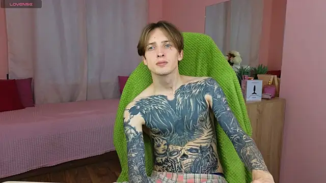 Snapshot of Martin_Jin chatting on 13, 9, 2025 Martin Jin online show from 13, 9, 2025