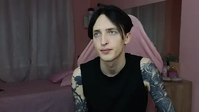 Snapshot of Martin_Jin chatting on 25, 10, 2025 Martin Jin online show from 25, 10, 2025