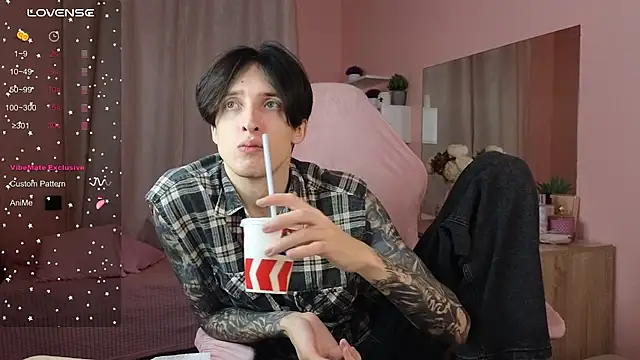 Snapshot of Martin_Jin chatting on 1, 11, 2025 Martin Jin online show from 1, 11, 2025