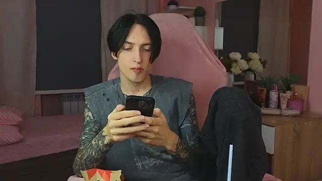 Snapshot of Martin_Jin chatting on 20, 11, 2025 Martin Jin online show from 20, 11, 2025