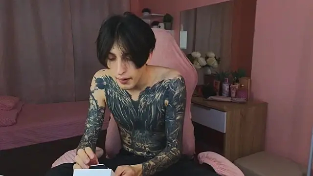 Snapshot of Martin_Jin chatting on 22, 11, 2025 Martin Jin online show from 22, 11, 2025