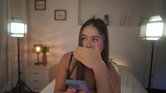 Snapshot of ximena_cortez_03 chatting on 9, 4, 2026 ximena cortez 03 online show from 9, 4, 2026