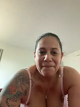 Snapshot of PrettyKittyMia chatting on 14, 5, 2026 PrettyKittyMia online show from 14, 5, 2026