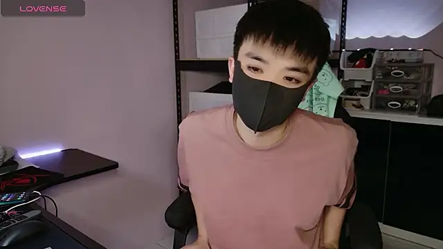 Snapshot of doggyman523 chatting on 7, 10, 2025 doggyman523 online show from 7, 10, 2025