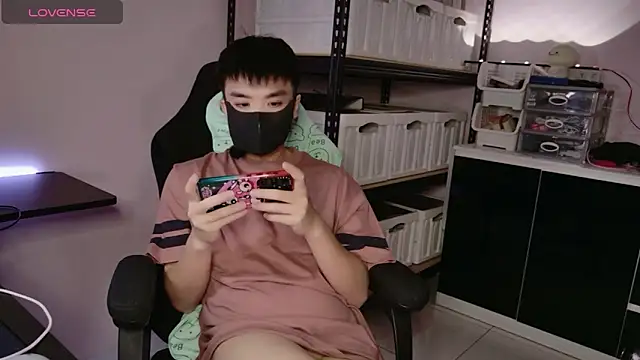 Snapshot of doggyman523 chatting on 11, 11, 2025 doggyman523 online show from 11, 11, 2025